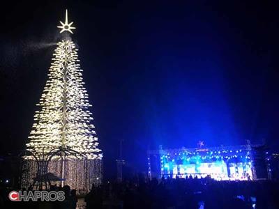 Cùng tới Đà Nẵng chiêm ngưỡng và thắp sáng cây thông Noel cao nhất Việt Nam